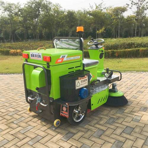 扬子1500mm卡赫建筑工地小区物业工厂仓库用小型驾驶式扫地车